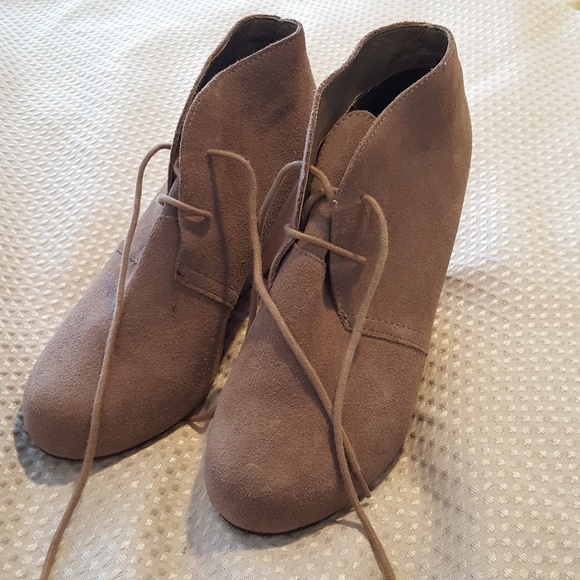 Dolce Vita Suede Wedge Lace Up Booties - Sz 8 - Picture 2 of 8